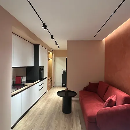 Novum * Tirana