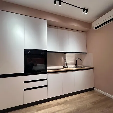 アパート Novum ティラナ